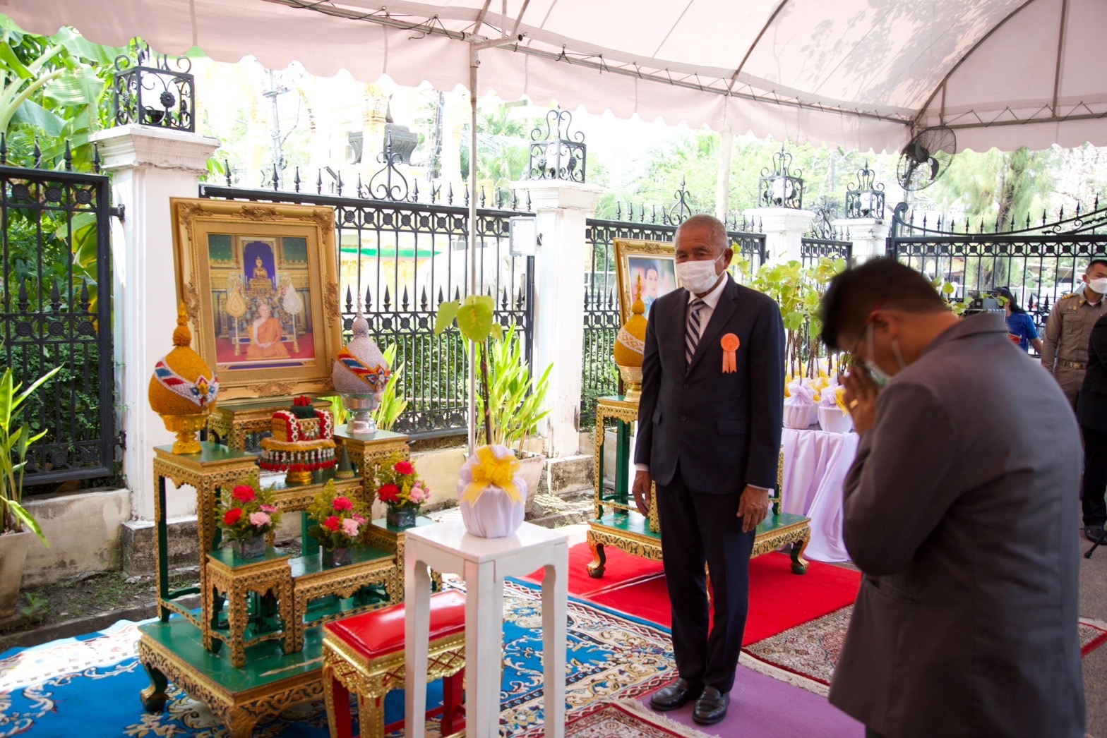 สวนนงนช มอบตนพระศรมหาโพธ 99 ตน เพอนำไปปลกเปนพทธบชาทงประเทศไทย